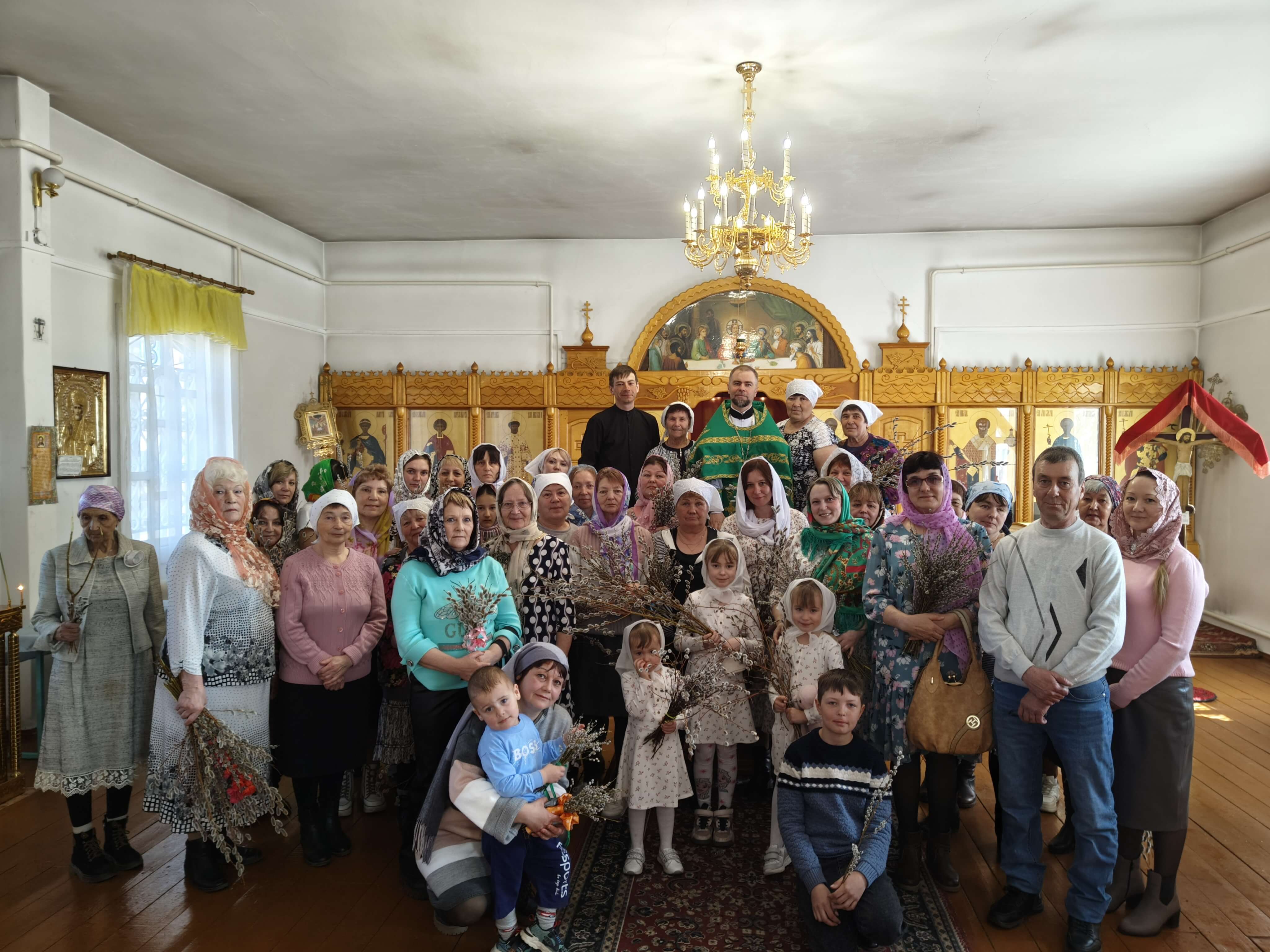 Праздничное богослужение в Никольском храме